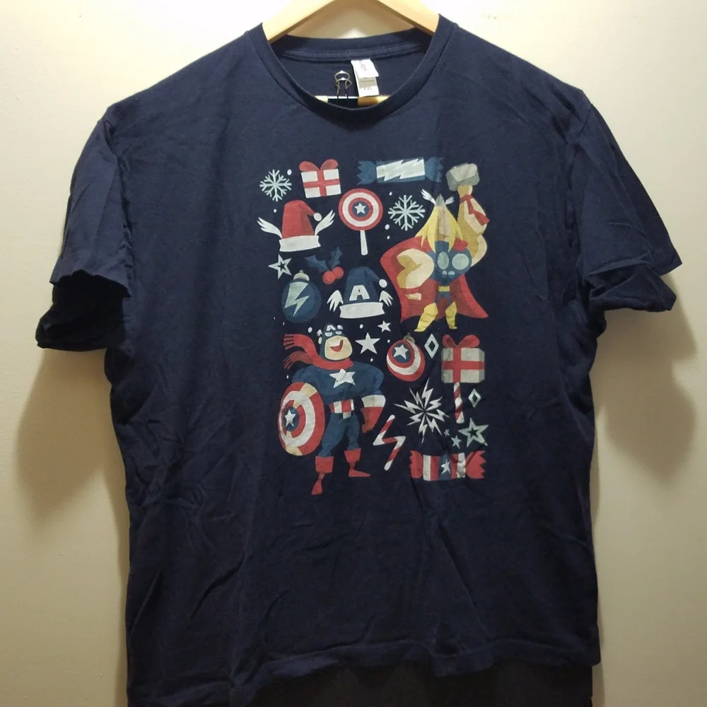 Marvel Avengers Christmas T-Shirt 2XL XXL Men's Blue Holiday Superhero Disney